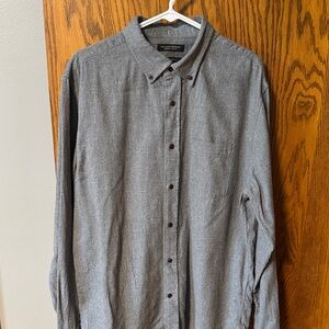 Banana Republic Men's Heather Gray Button-Down Shirt